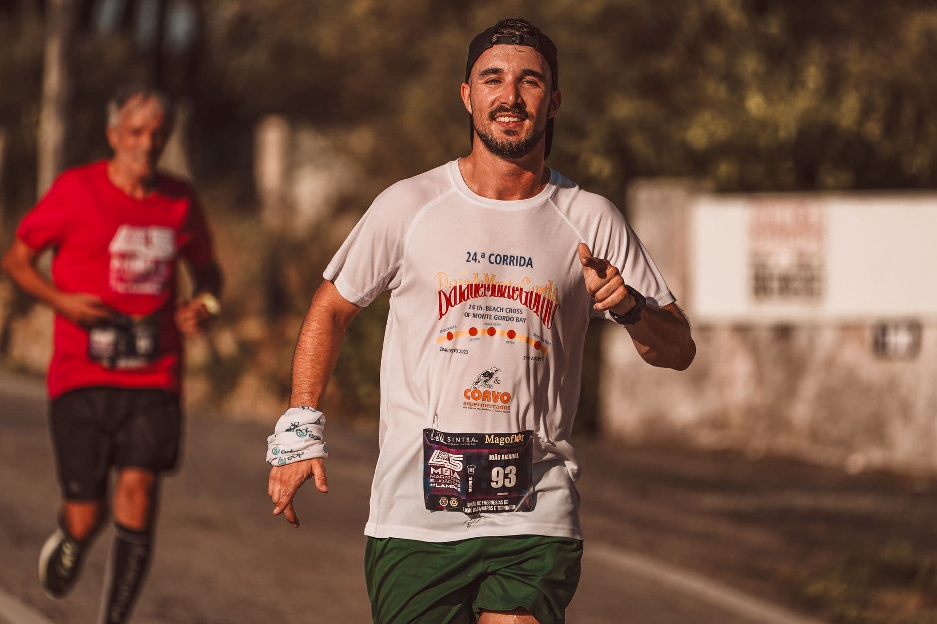 A los 56 años y con 34 maratones en las piernas: la historia de superación que se volvió libro