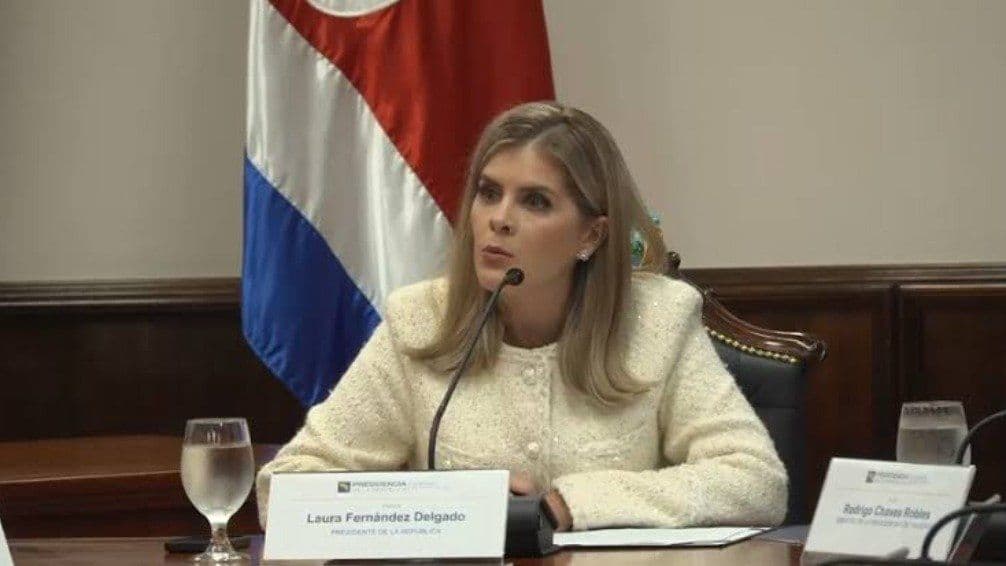Alerta en Costa Rica: la presidenta Laura Fernández denunció nueve amenazas contra su vida