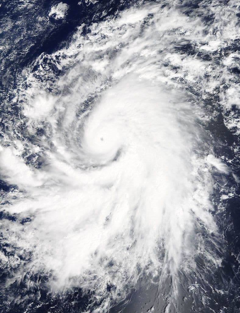 Alerta en el Pacífico mexicano: cierran puertos en Baja California Sur y Colima por el huracán Marie