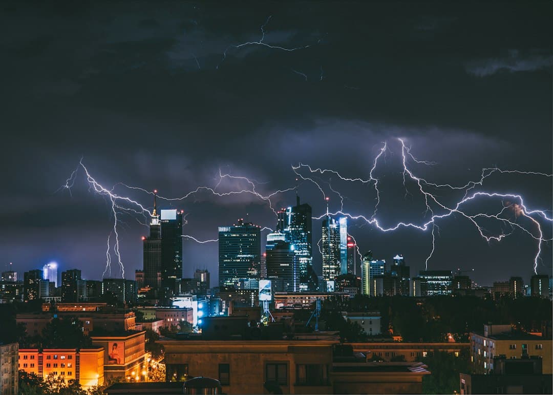 Alerta roja en Santiago de Chile por granizo y fuertes tormentas eléctricas