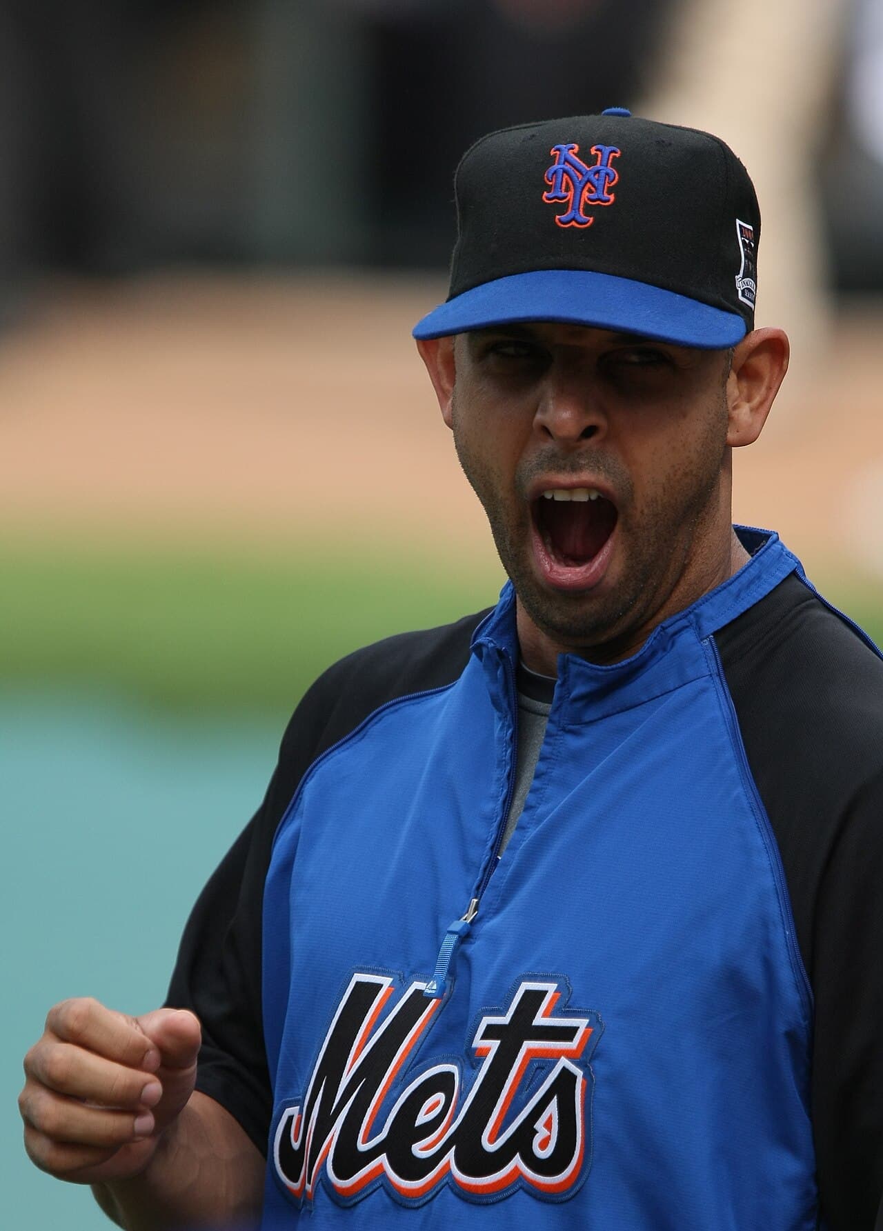 Alex Cora, primer homenajeado con el Premio Don Roberto Weill
