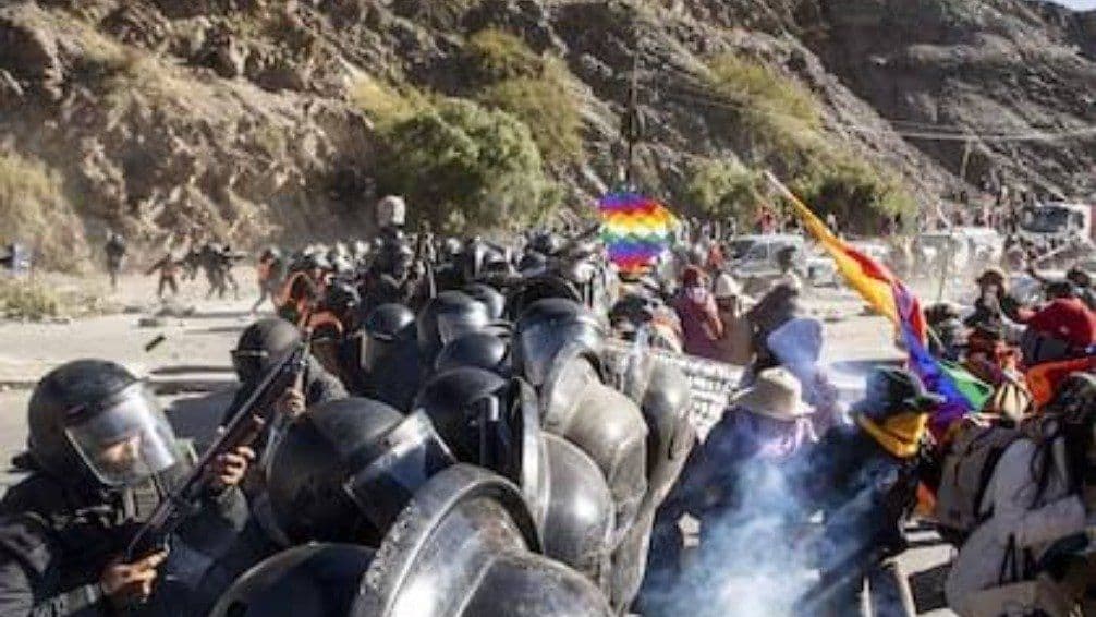 Argentina: denuncian represión y detenciones durante el desalojo de una comunidad indígena en Humahuaca