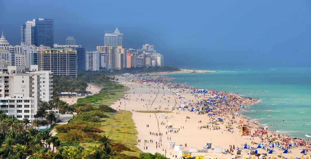 Así estará el clima este domingo en Miami: altas temperaturas y posibilidad de lluvias