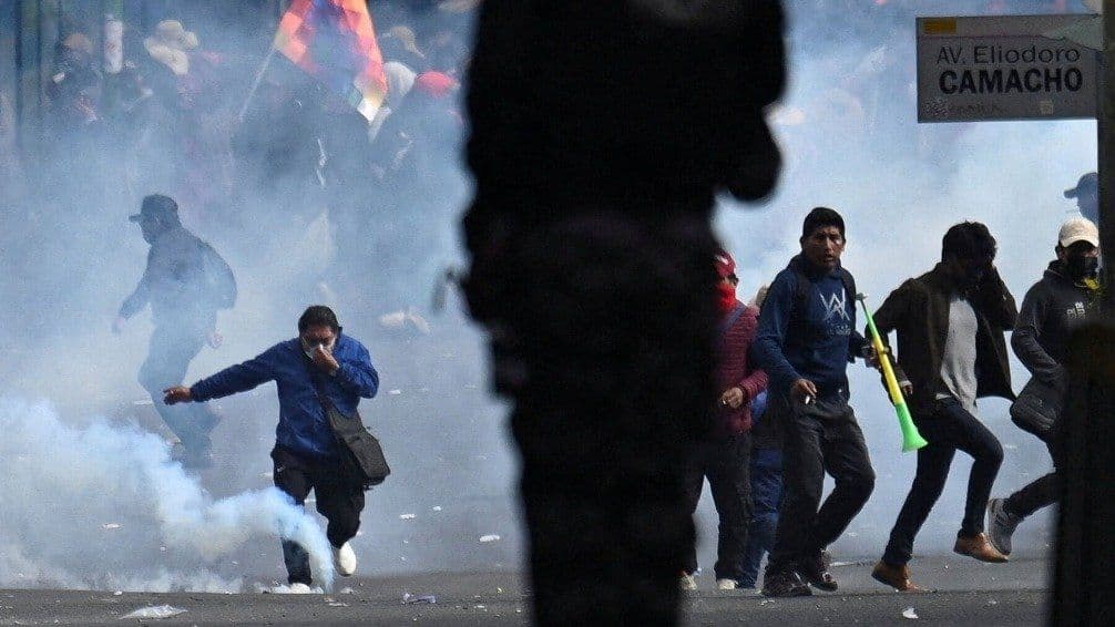 Bolivia habilita una vía legal para ampliar la intervención militar ante las protestas