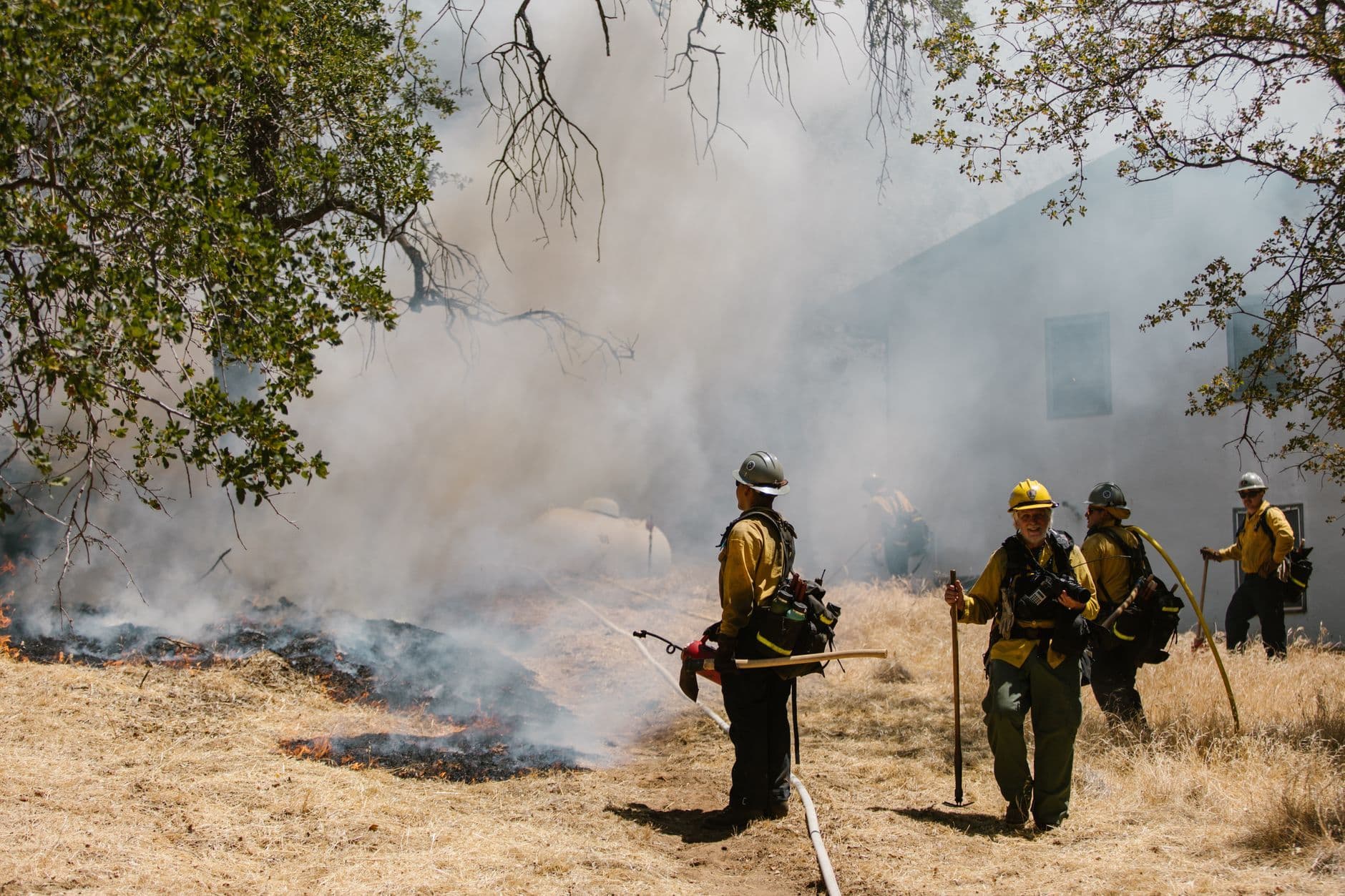 Bomberos europeos crean su propio "Erasmus" para aprender a domar los incendios más extremos