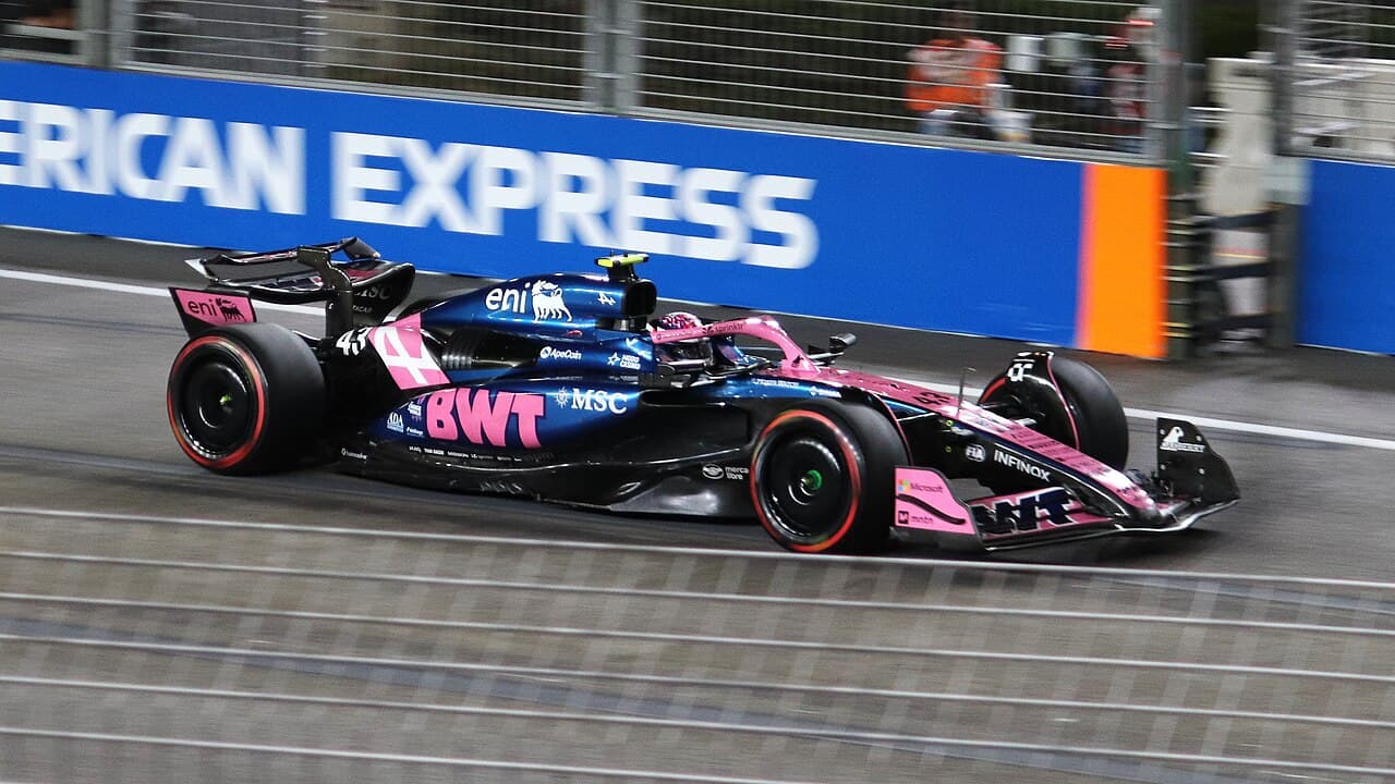 Colapinto firmó una vuelta límite y metió su Alpine en el Q3 de Bakú