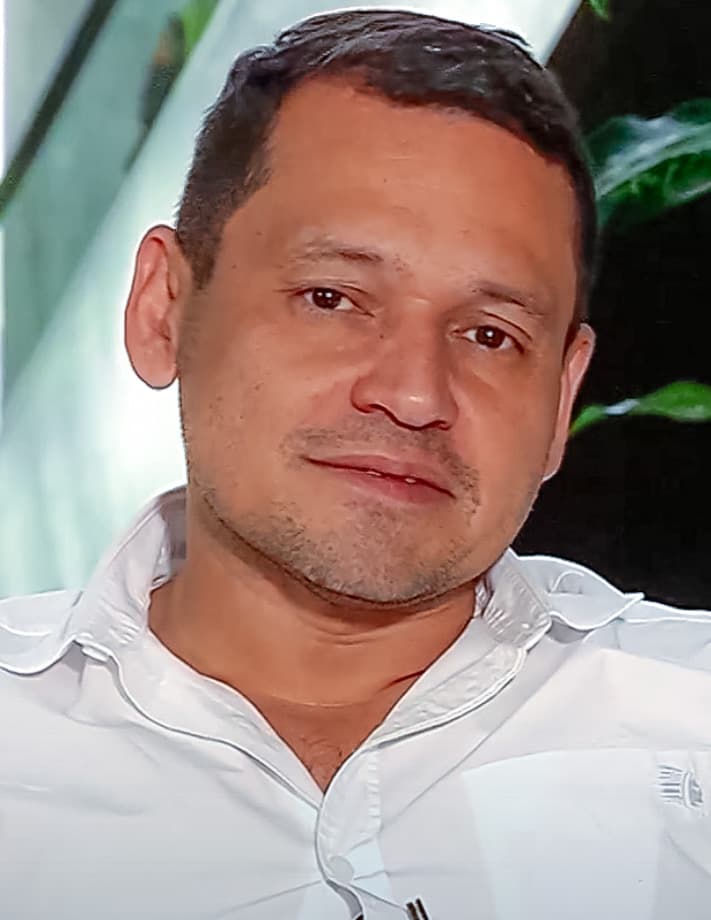 Colombia: senador denuncia opacidad en fundación de la primera dama por fondos del terremoto