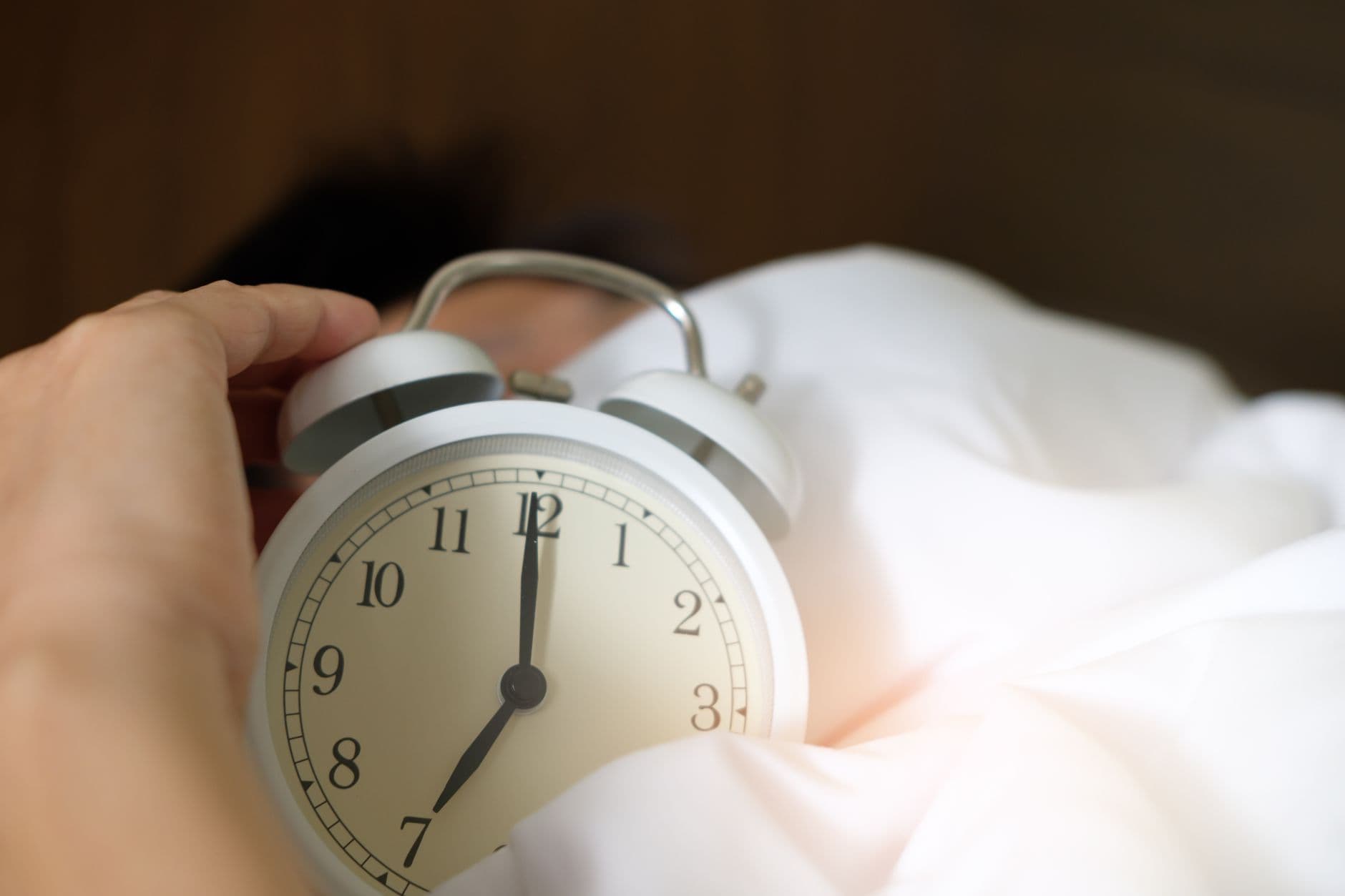 Cómo entrenar al cuerpo para despertarse sin necesidad de alarma