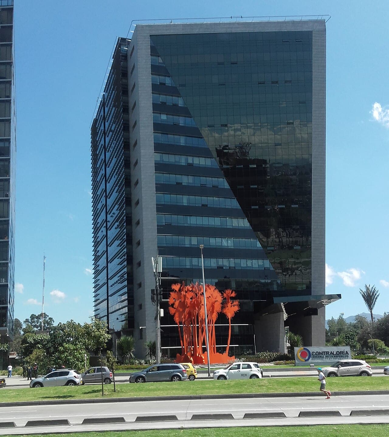 Contraloría de Colombia alerta por deuda millonaria de las EPS con hospitales y proveedores