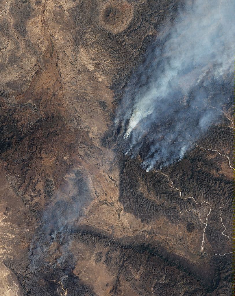 Dan por controlado el incendio forestal que amenazó una zona rural de Huelva, en el suroeste de España
