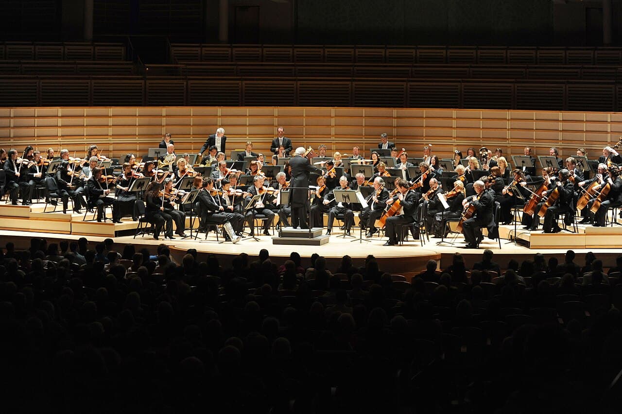 El Adrienne Arsht Center abre sus puertas con una jornada gratuita de arte, teatro y bienestar