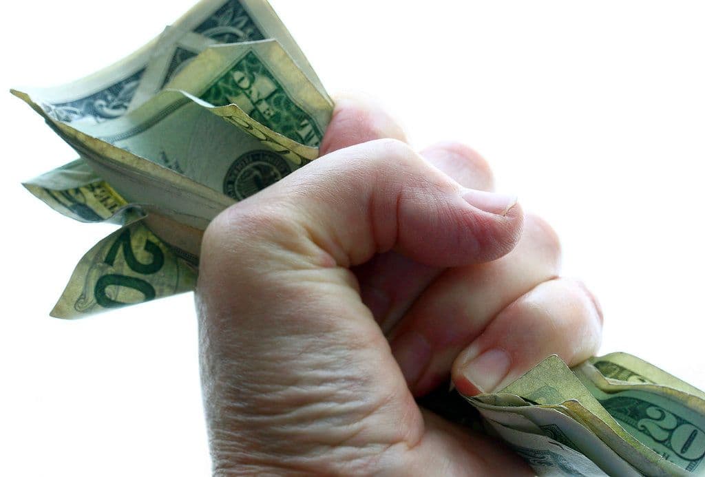 El dólar en Colombia arranca la jornada por debajo de la TRM tras conocerse la inflación de agosto