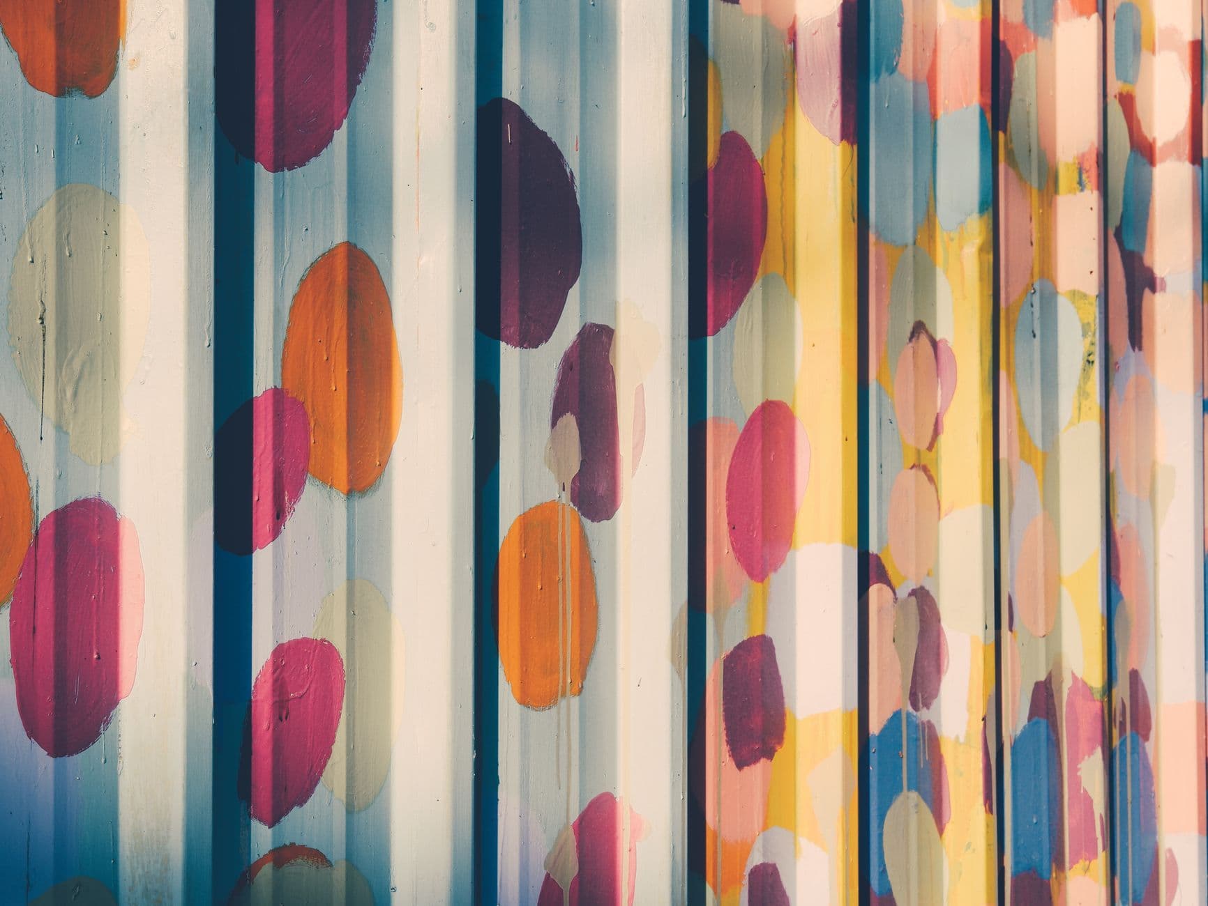 Falleció Yayoi Kusama, la artista japonesa que transformó los lunares en un símbolo global
