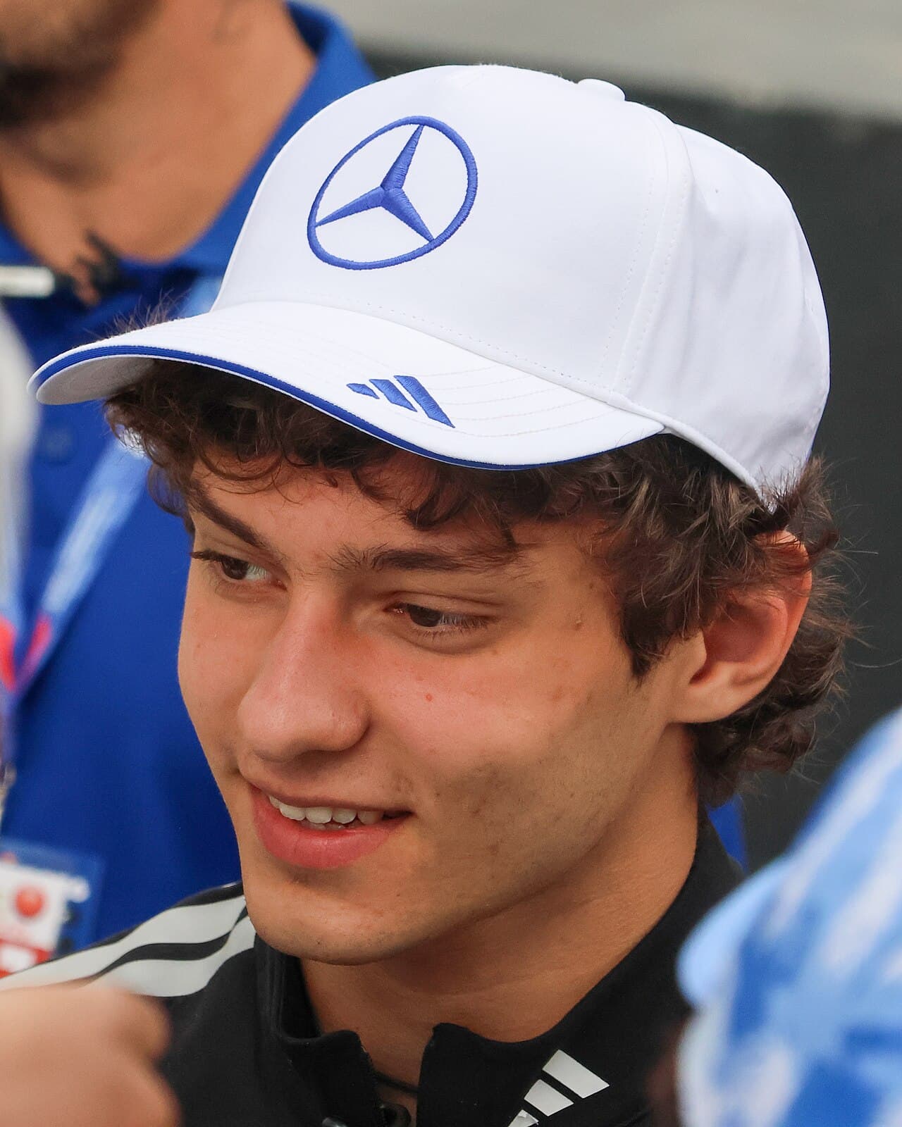 George Russell le hizo una broma a Kimi Antonelli por su supuesto romance con Olivia Rodrigo