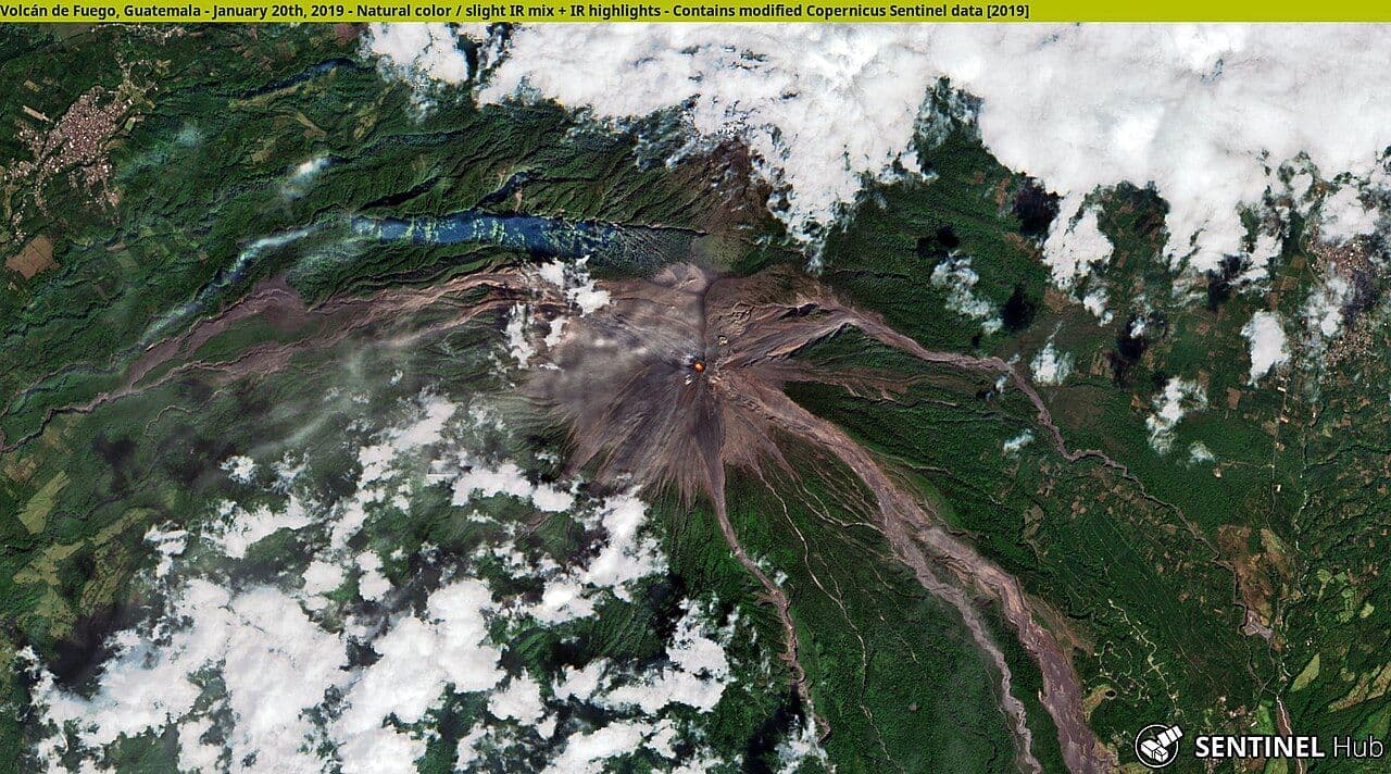 Guatemala en alerta: el Volcán de Fuego intensifica explosiones y avalanchas de material incandescente
