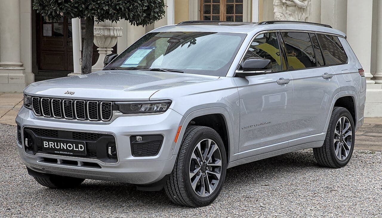 Jeep convoca a revisión a más de 328.000 unidades del Grand Cherokee por falla en la suspensión trasera