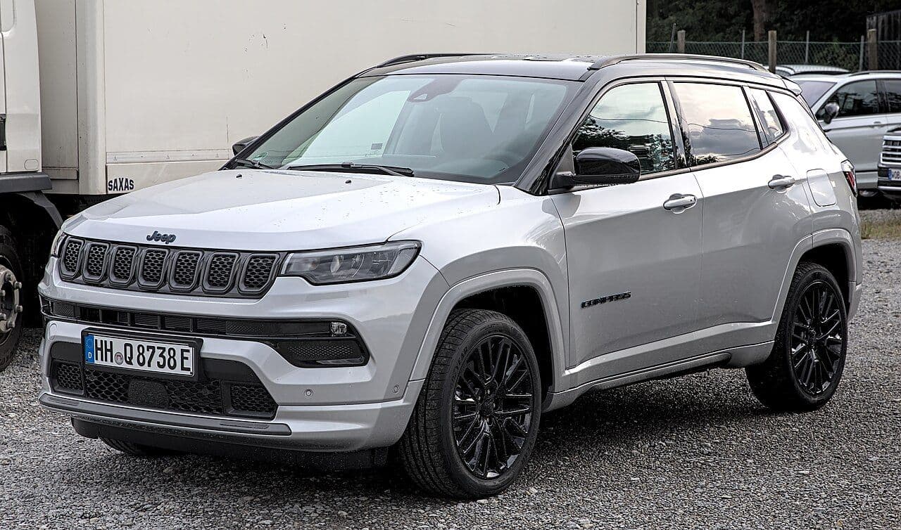 Jeep convoca a revisión a más de 328.000 unidades del Grand Cherokee por falla en la suspensión trasera