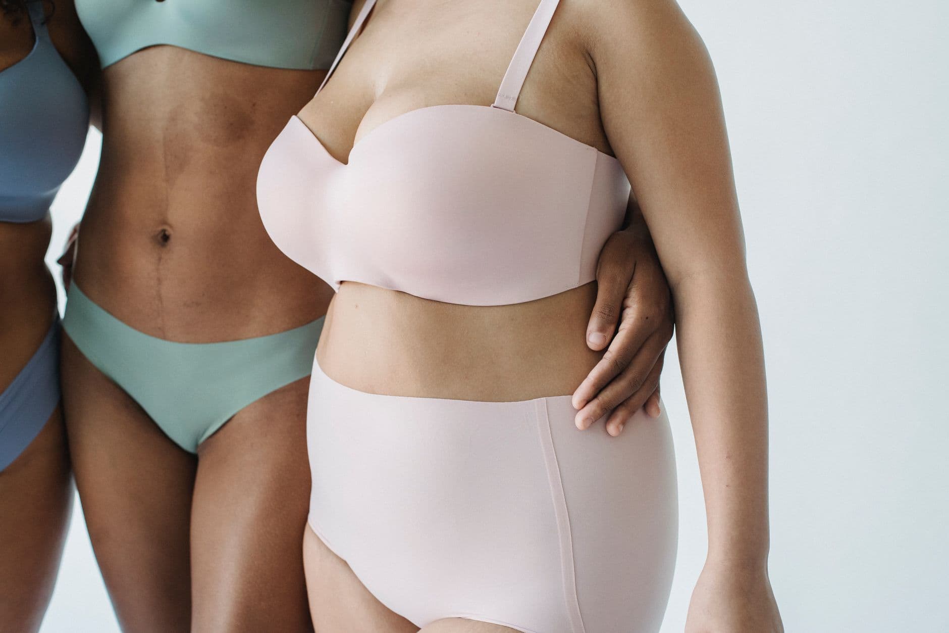 La búsqueda del sujetador sin tirantes perfecto: qué modelos realmente cumplen su promesa