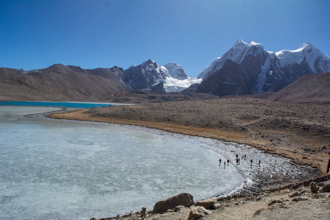 La crisis silenciosa del Himalaya: sin nieve, los glaciares indios ponen en jaque a la agricultura regional