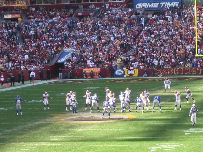 Los Giants evalúan sumar un quarterback veterano mientras esperan la respuesta de Winston