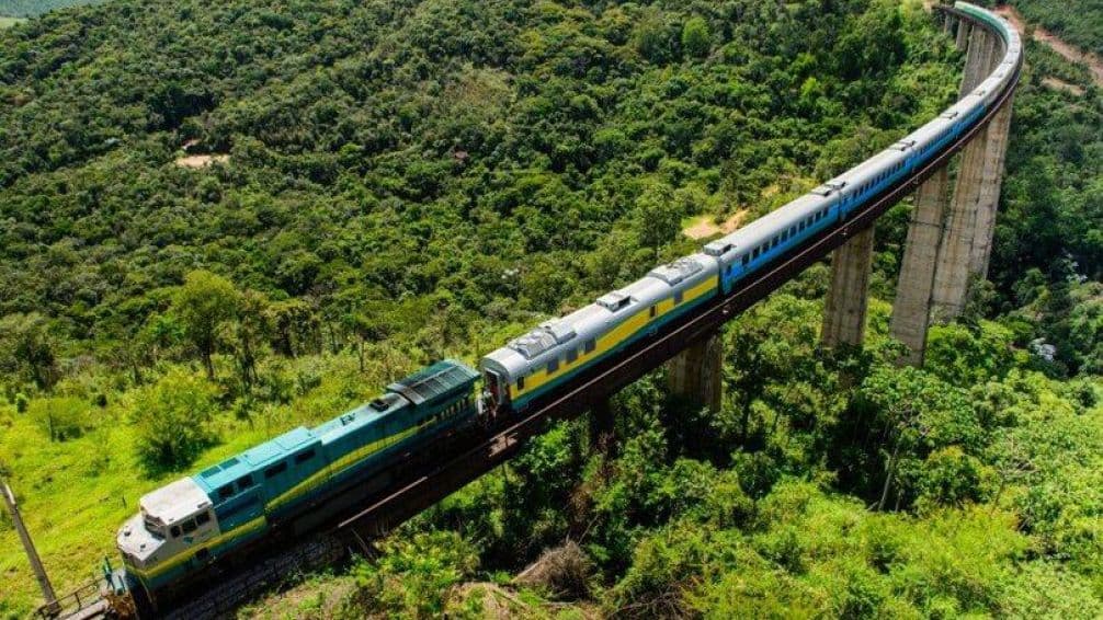 Los trenes turísticos más impresionantes de Sudamérica para vivir un viaje inolvidable