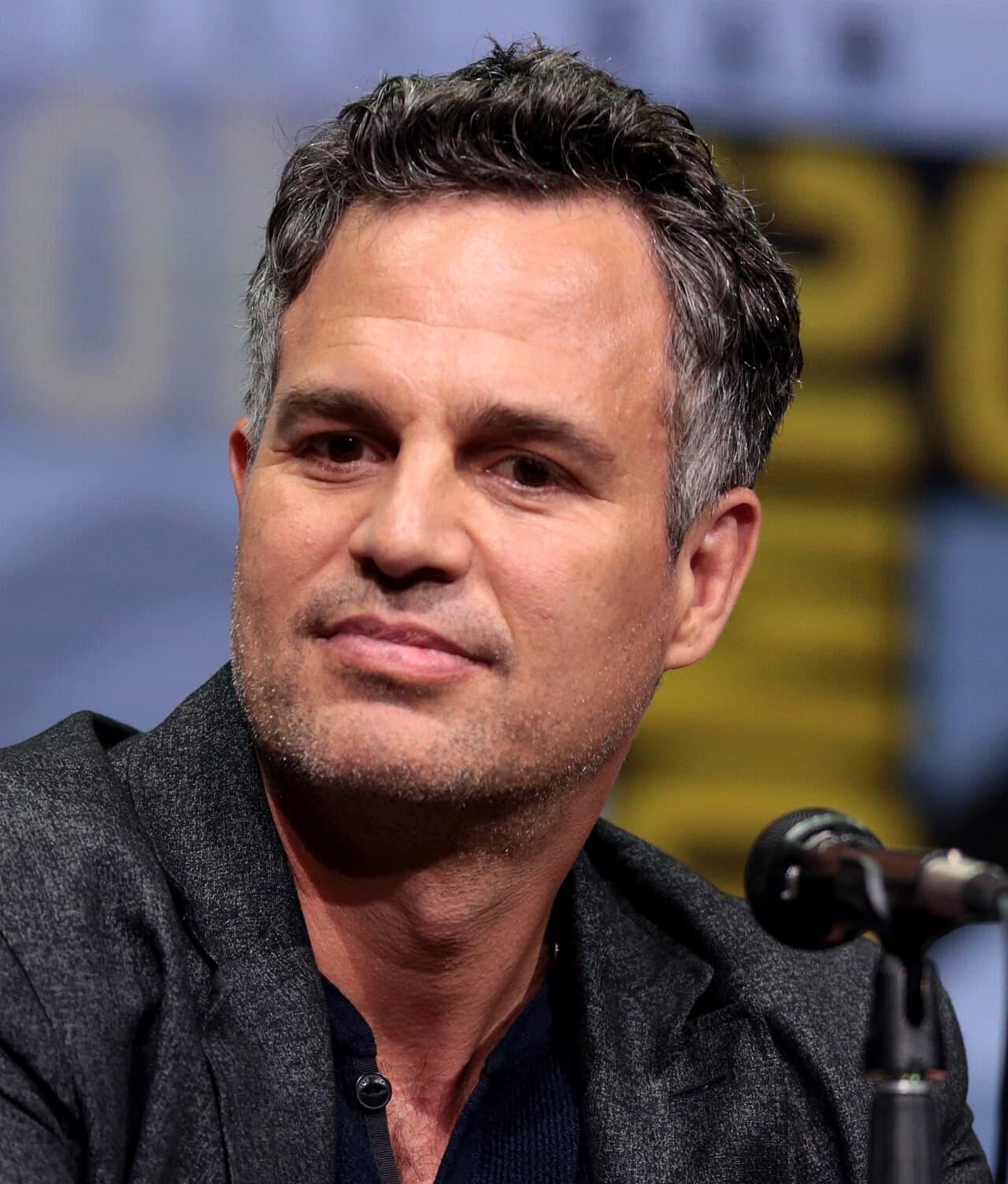 Mark Ruffalo rompe el silencio sobre el crimen sin resolver de su hermano: "Era tan popular como el alcalde de Beverly Hills"