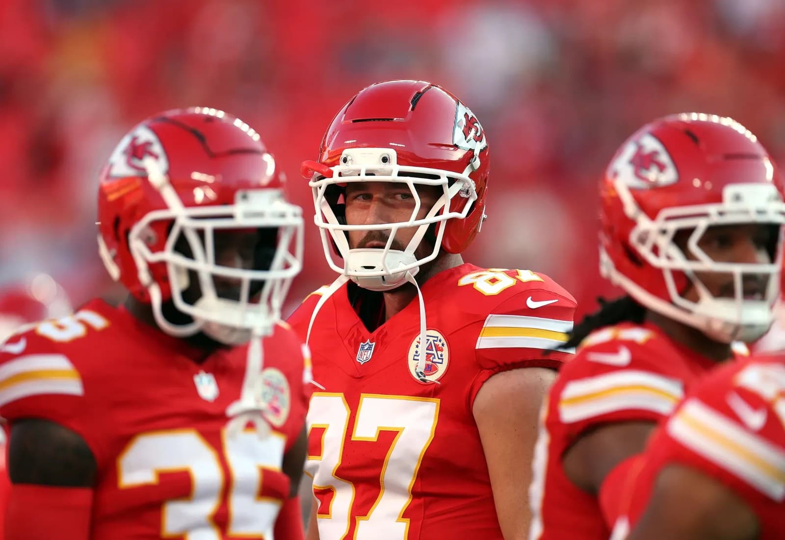 Jugadores de los Kansas City Chiefs antes de un partido
