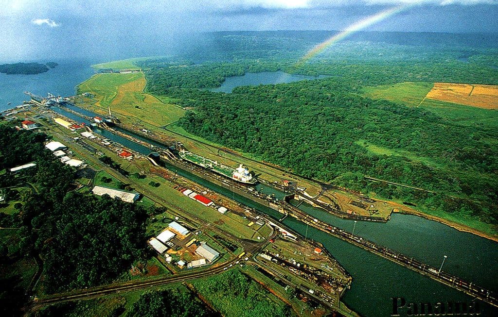 Panamá recuerda 49 años del tratado que selló el fin de la Zona del Canal