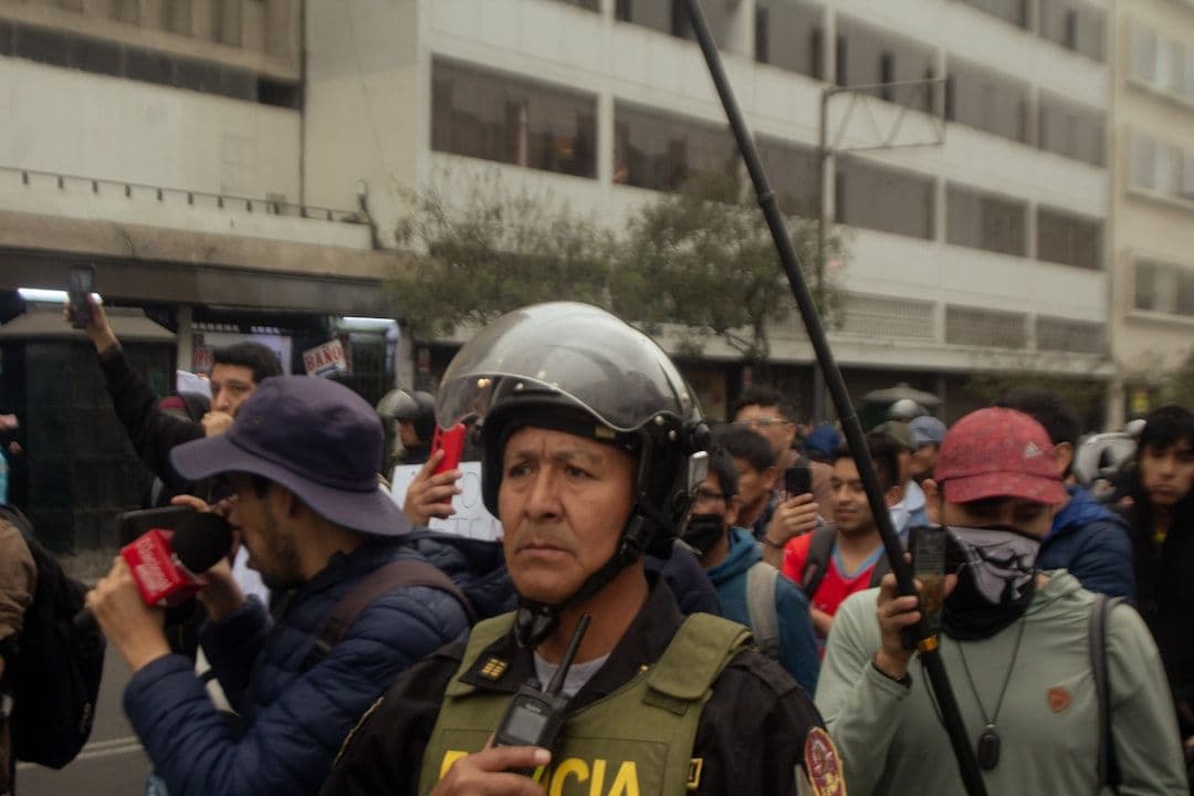 Perú expulsa a 21 venezolanos capturados en un búnker delictivo en Cieneguilla