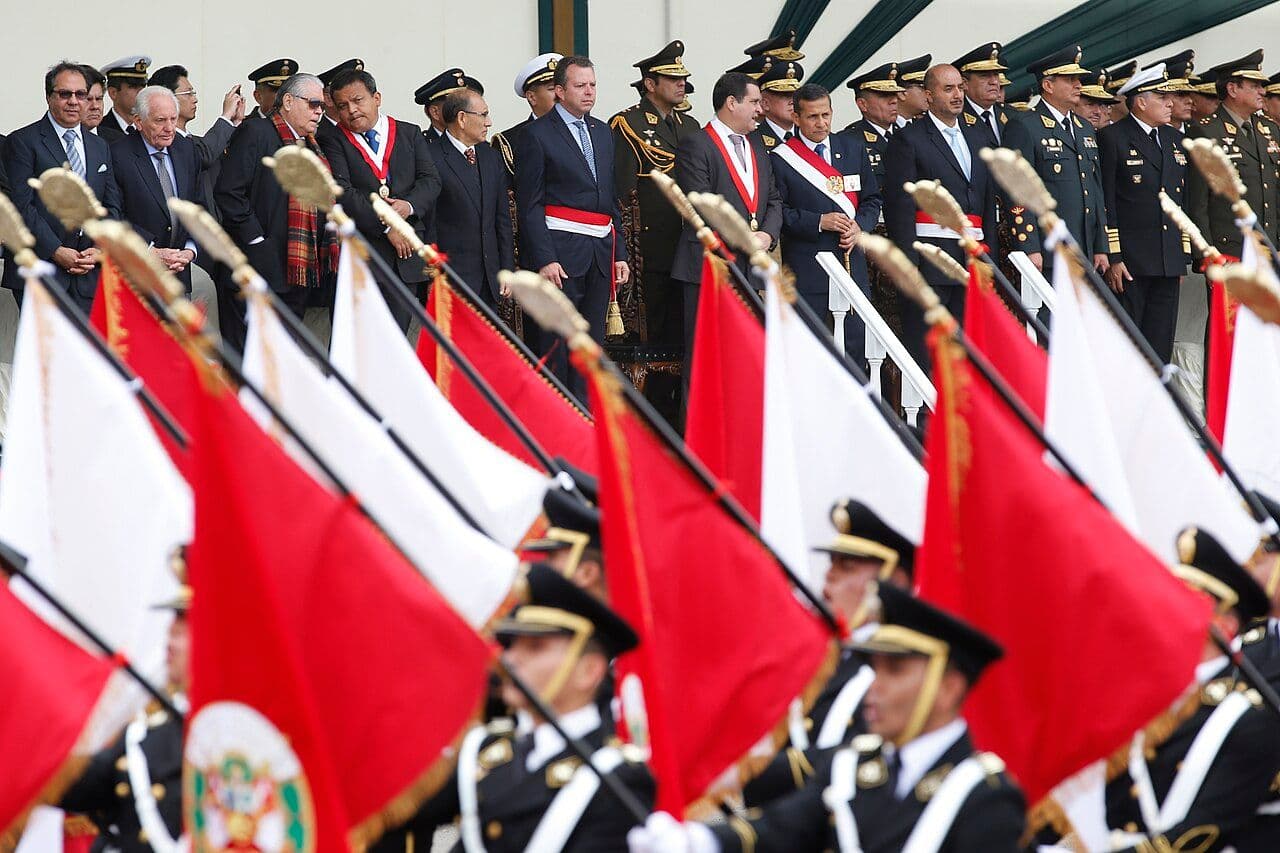 Perú: publican el cuadro de vacantes para el ascenso de oficiales de la PNP en 2027