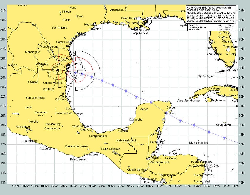 Primer frente frío del otoño y el huracán Rachel desatan lluvias intensas en gran parte de México