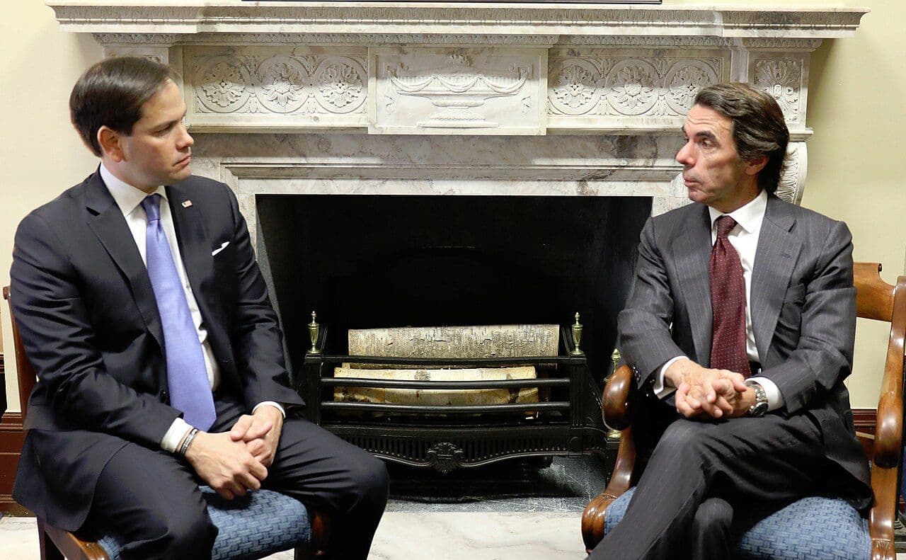 Rubio llega a Colombia para su primer gran encuentro con el gobierno de De la Espriella
