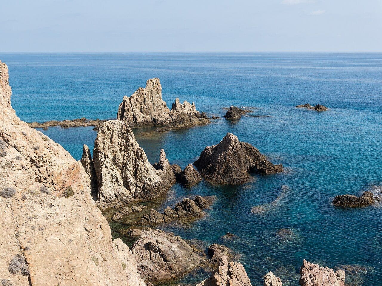 Salinas de Cabo de Gata: la ruta que revela el mineral más antiguo de Almería entre paisajes de otro planeta