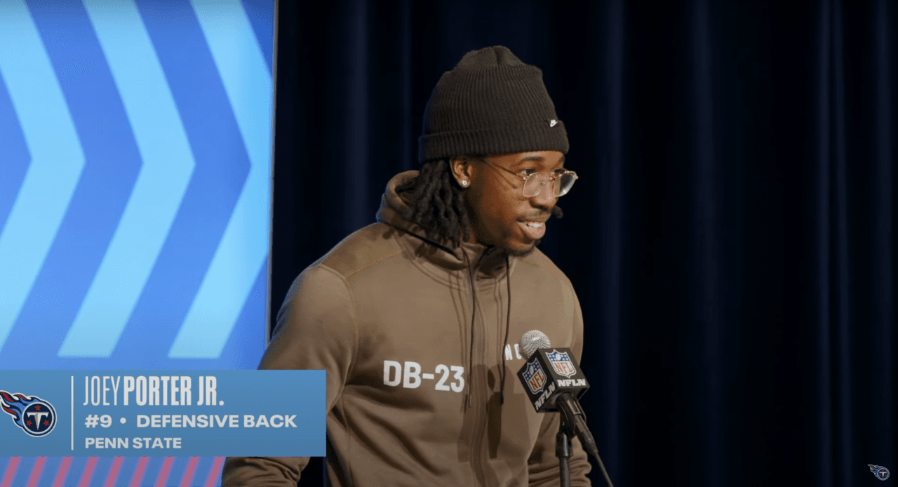 Steelers enfrentan un dilema contractual con su joven estrella de la secundaria