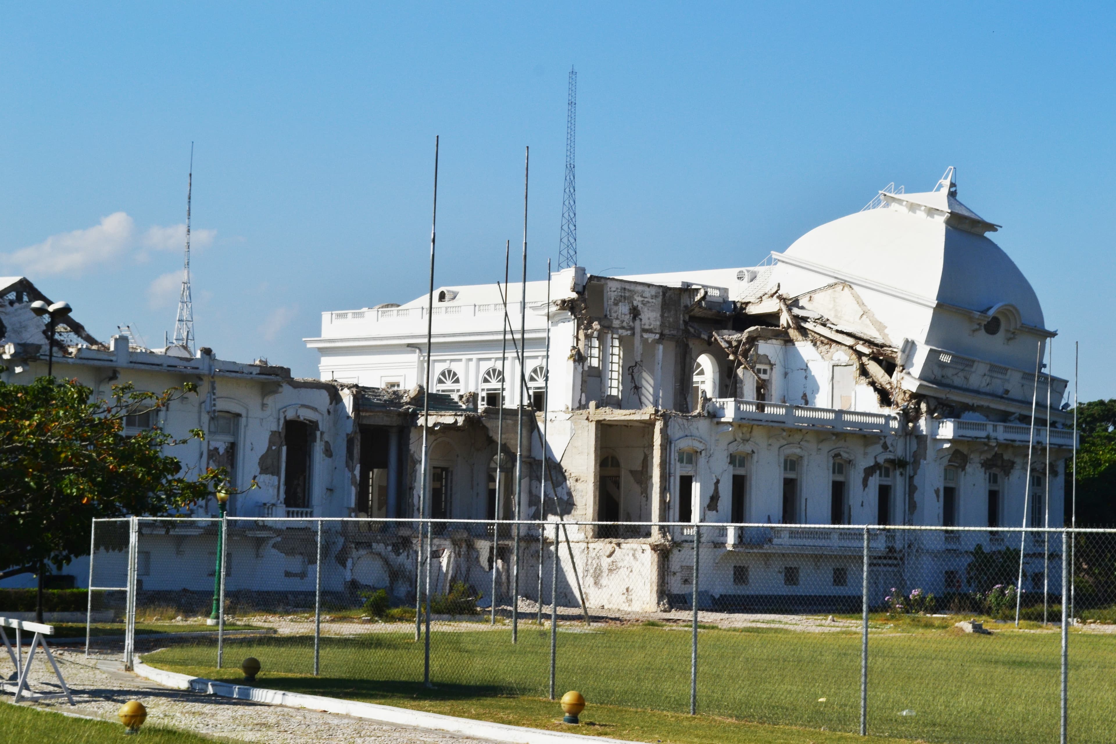 Testigo clave revive los dos terremotos que marcaron la historia reciente de El Salvador
