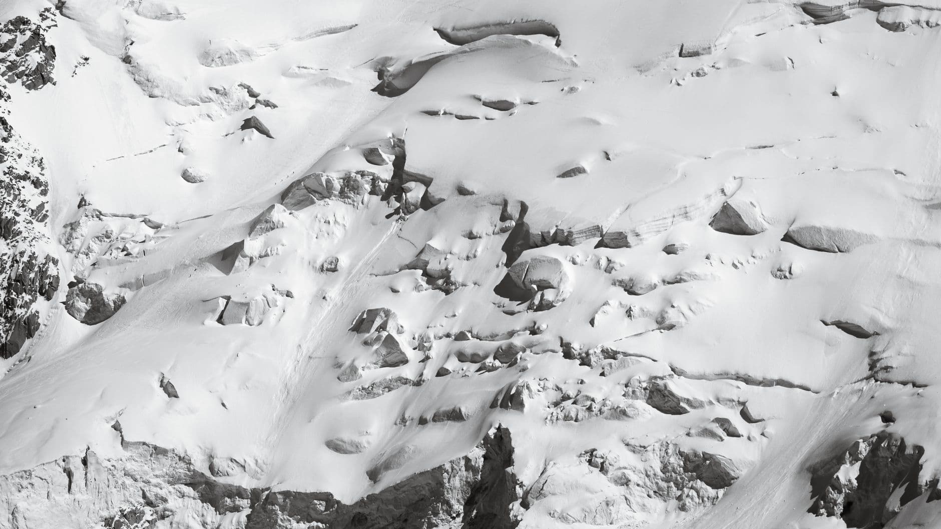Un alud de piedra y nieve deja dos montañistas muertos en el Cáucaso ruso