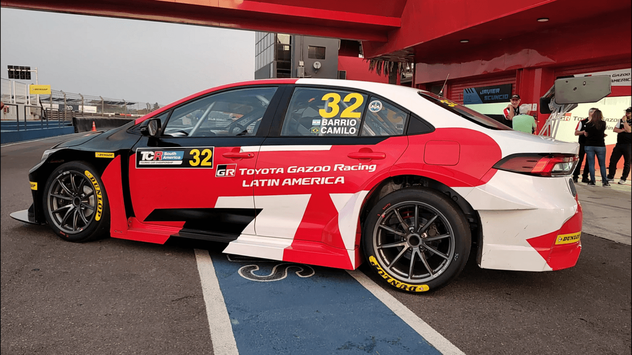 Un neumático suelto tras un choque en el TCR South America golpeó a un espectador