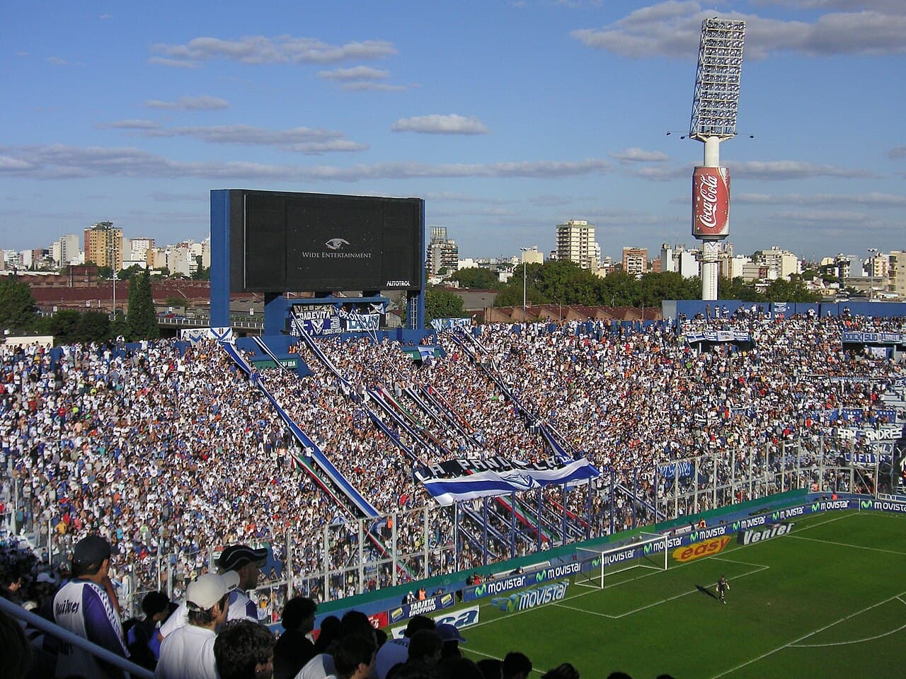 Vélez busca la punta en soledad de la Zona A ante Deportivo Riestra en el Clausura